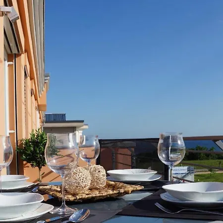 Seeadler Penthouse Romantische Ferienwohnung Mit Ostseeblick * Börgerende-Rethwisch
